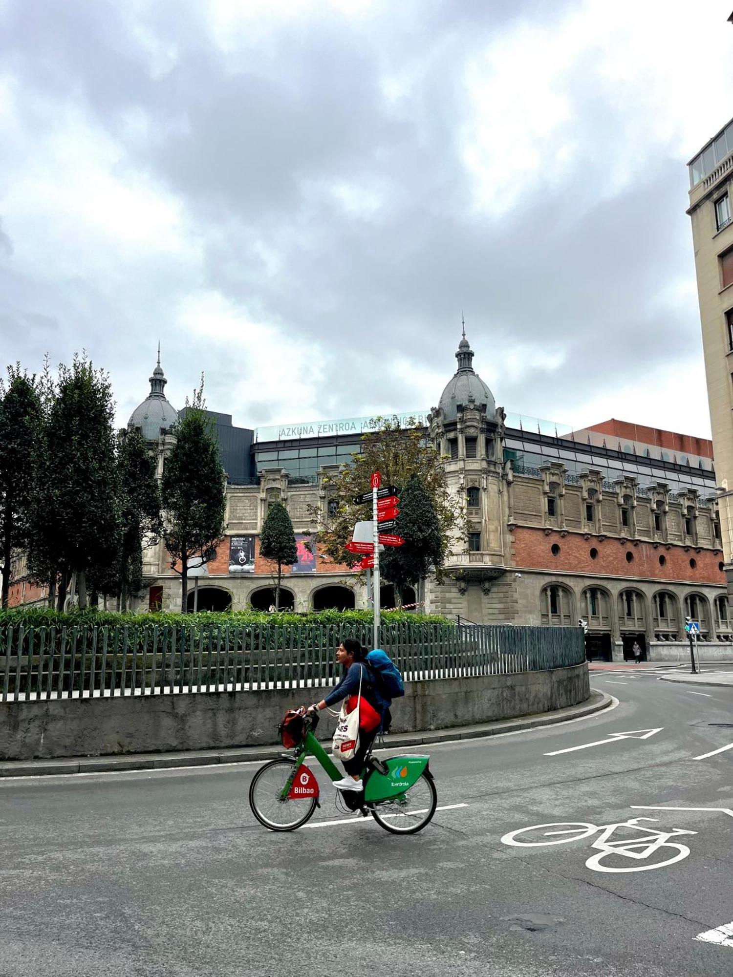 شقة Piso En El Centro De Bilbao, Frente A La Alhondiga المظهر الخارجي الصورة