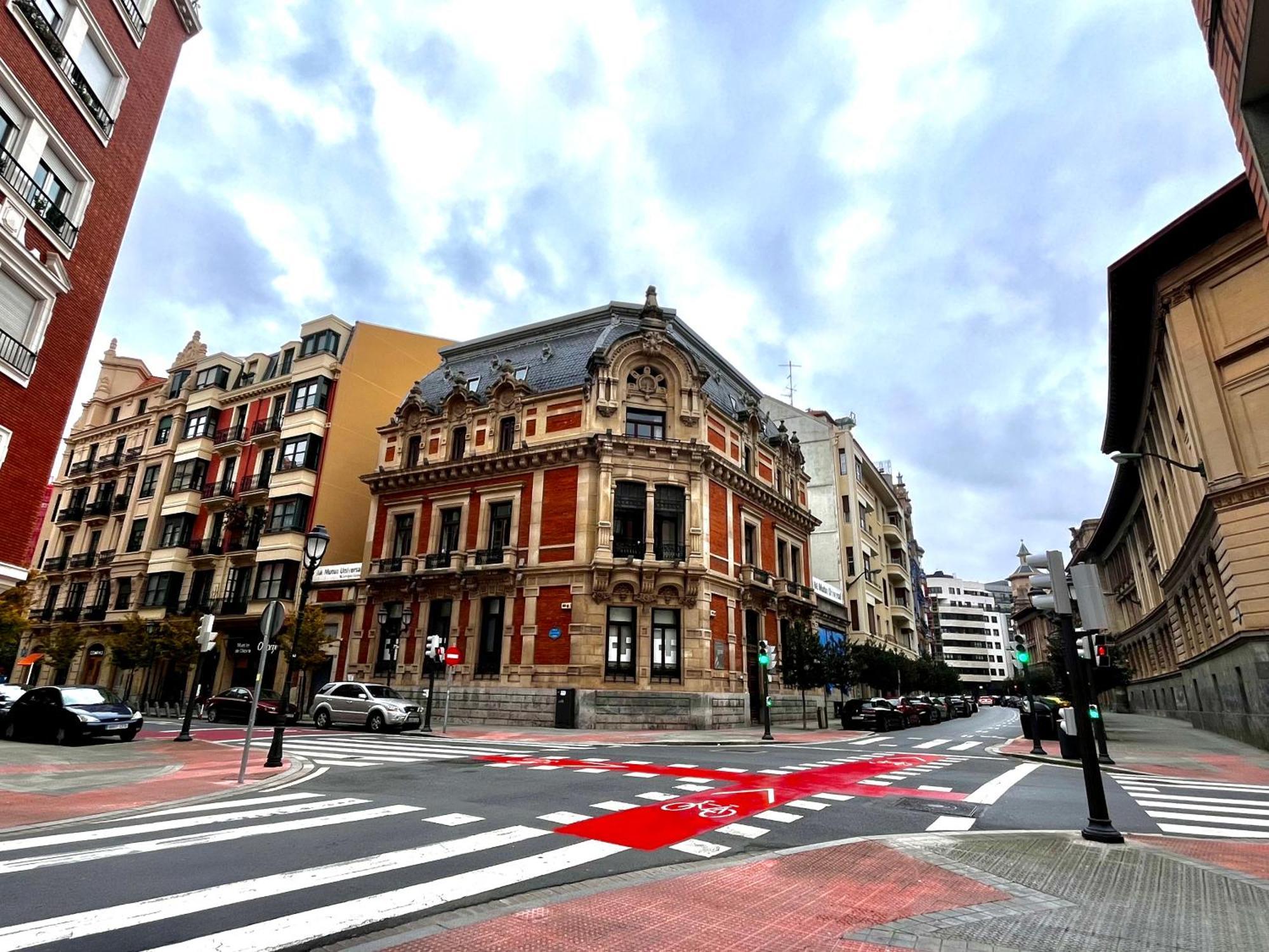 شقة Piso En El Centro De Bilbao, Frente A La Alhondiga المظهر الخارجي الصورة